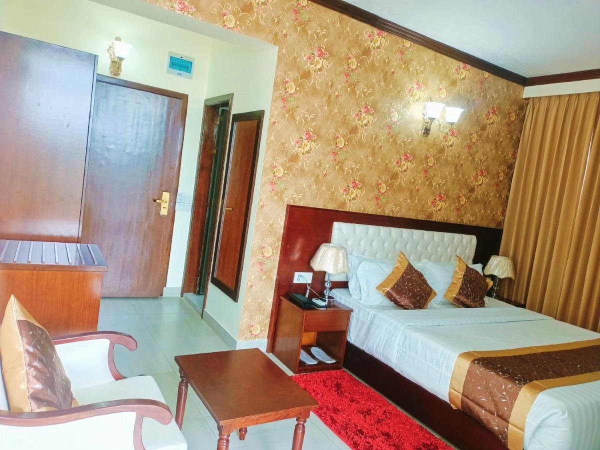 Hotel Crystal Rose - ซิลเฮติ ภายนอก รูปภาพ