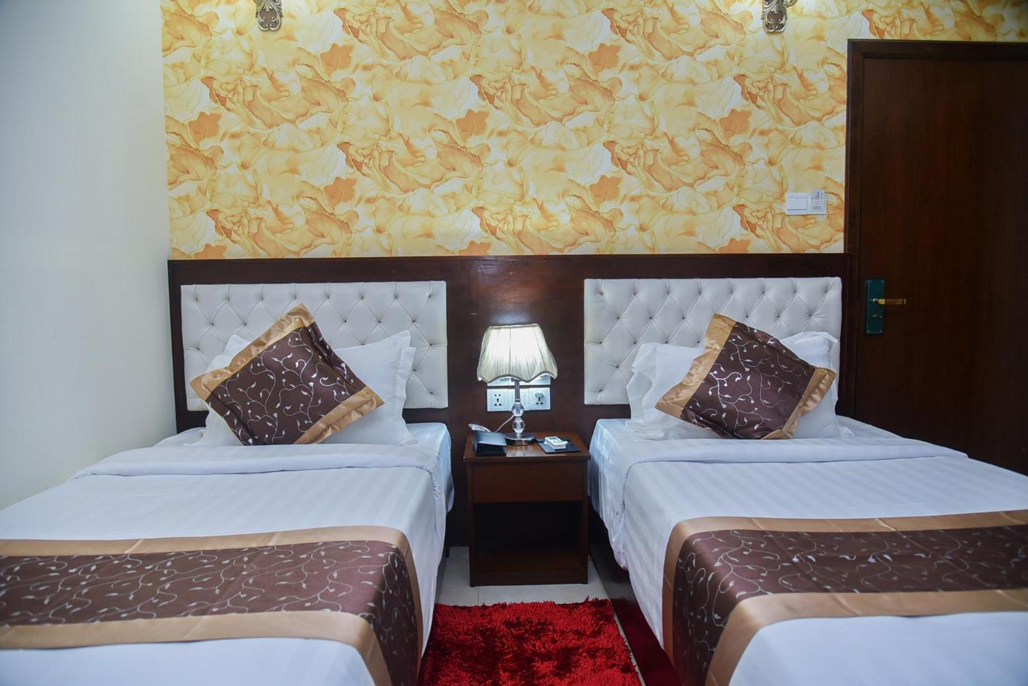 Hotel Crystal Rose - ซิลเฮติ ภายนอก รูปภาพ